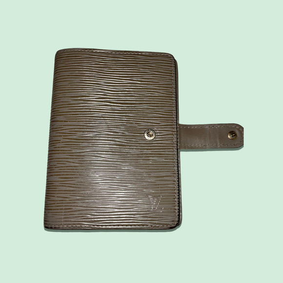 LOUIS VUITTON Small Gray Epi Leather Ring Agenda Cover - Picture 7 of 11